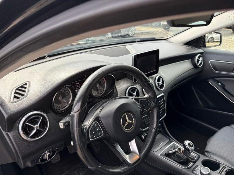 Mercedes-Benz GLA 180 d Business