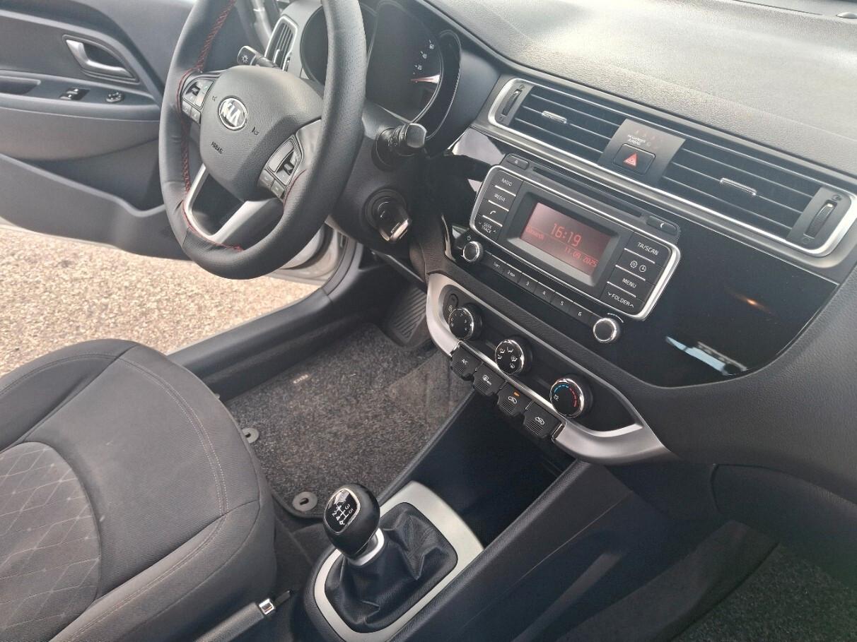 Kia Rio 1.1 CRDi 5p. Cool