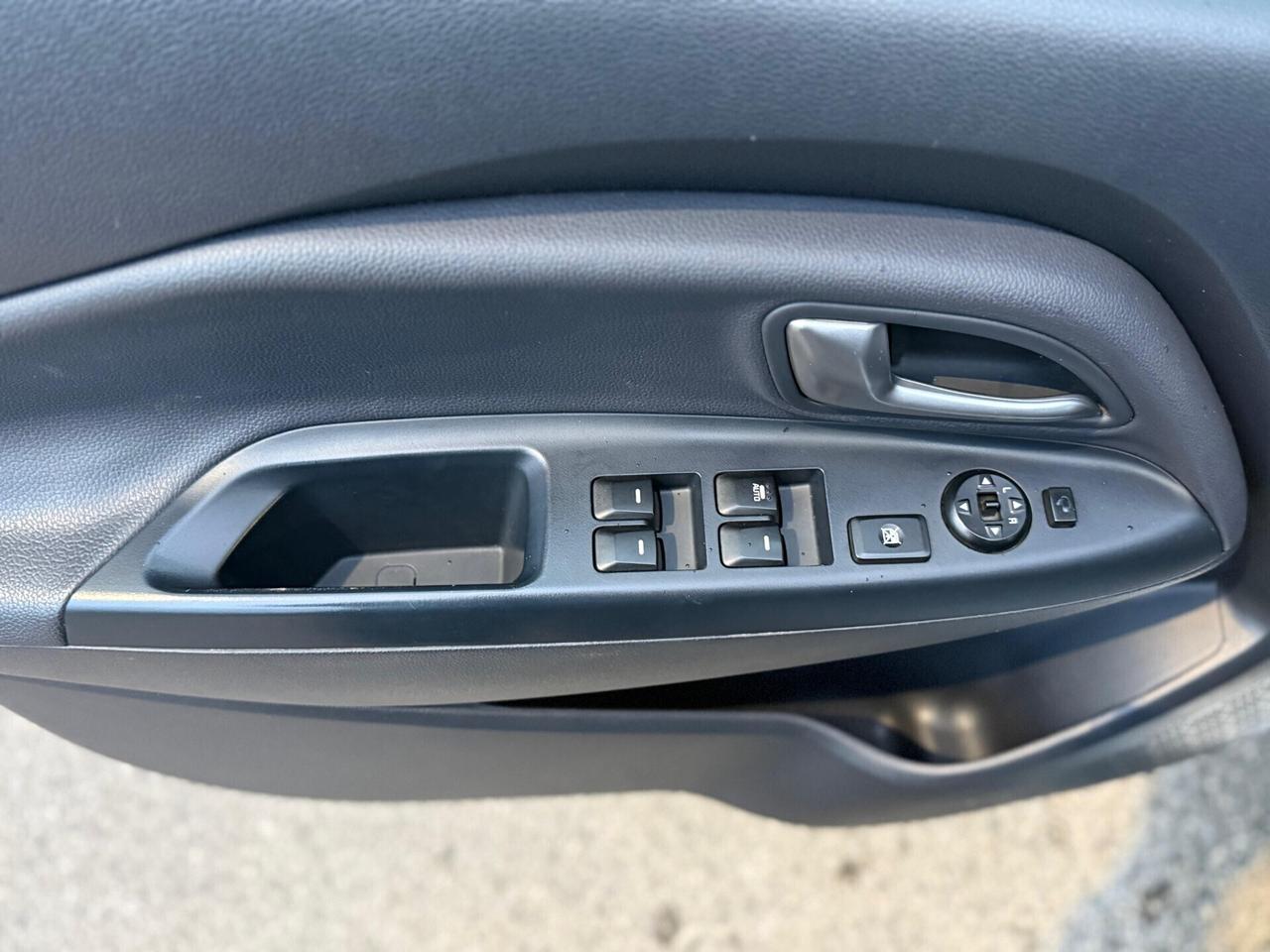 Kia Rio 1.1 CRDi 75 CV S&S High Tech