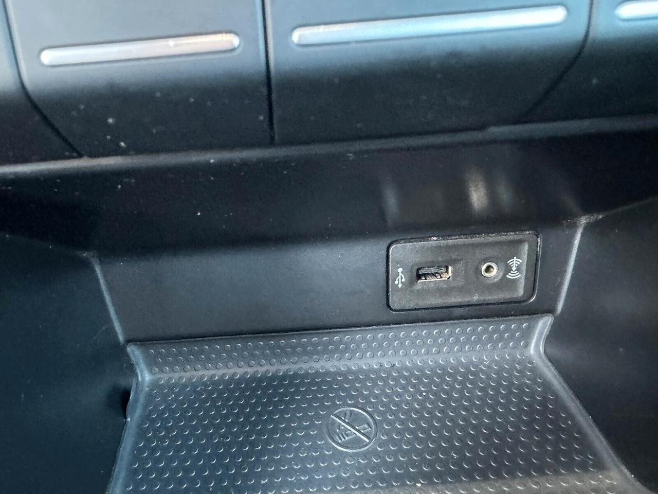 Volkswagen Maggiolino Cabrio Un Gioiello di Auto 2.000€ di Bonus Rottamazione!