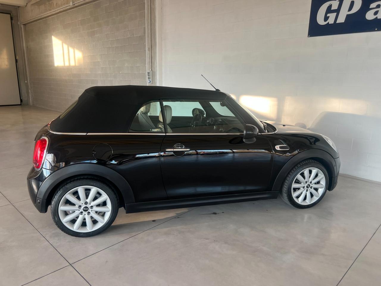 Mini 1.5 Cooper Cabrio AUTOMATICA OK NEOPATENTATI