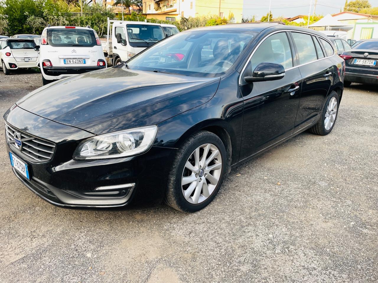Volvo V60 D4 181cv. Gancio traino - finanziabile
