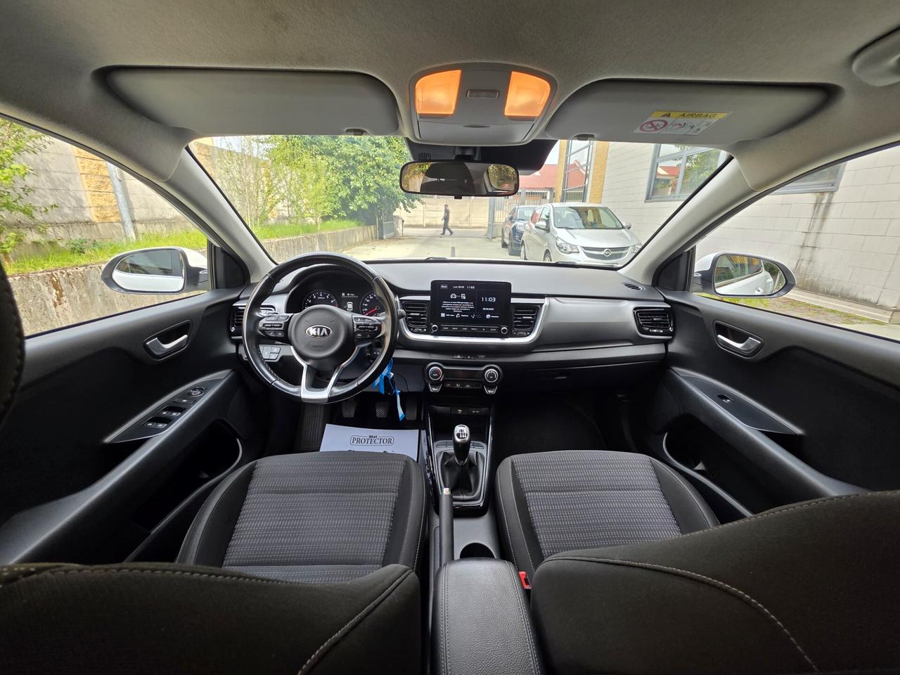 Kia Stonic 1.0 T-GDi 100cv hybrid GT Line