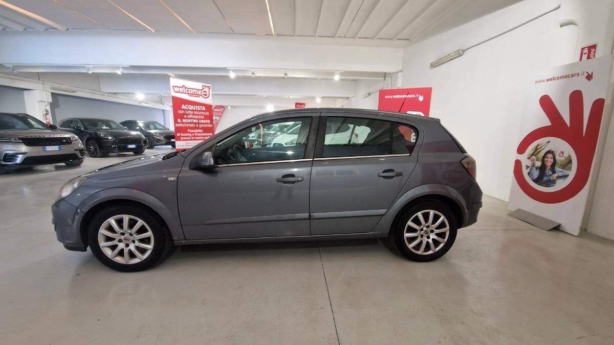 Opel Astra 1.7 cdti Cosmo 5p