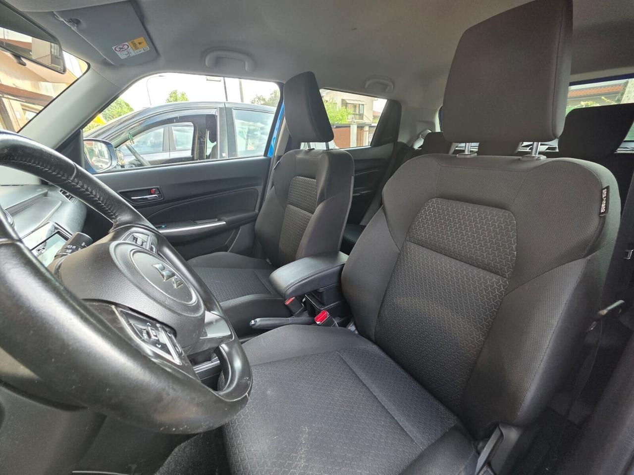Suzuki Swift 1.2 Hybrid Top