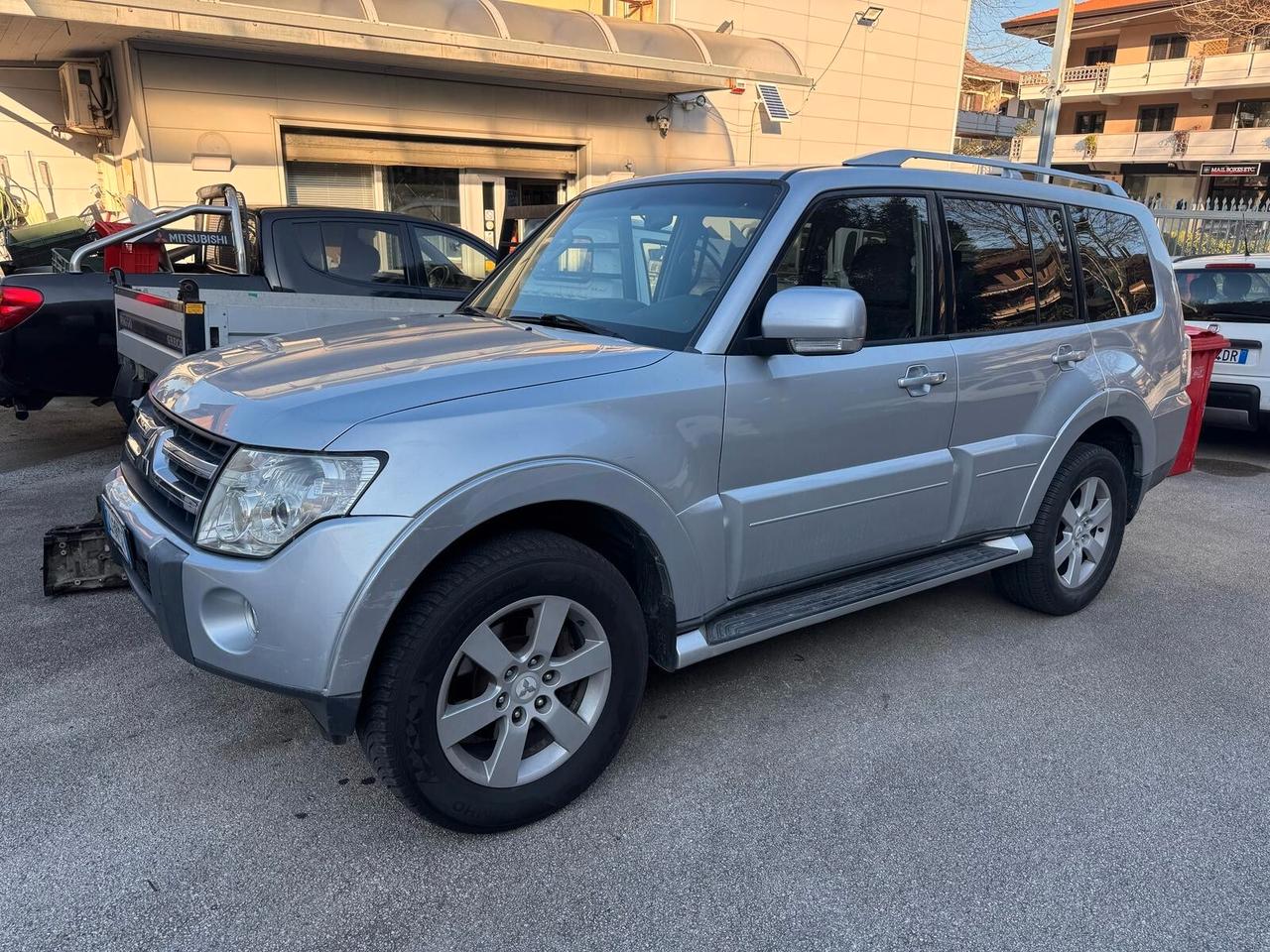 Mitsubishi Pajero 3.2 DI-D 16V aut. 5p. Instyle DPF
