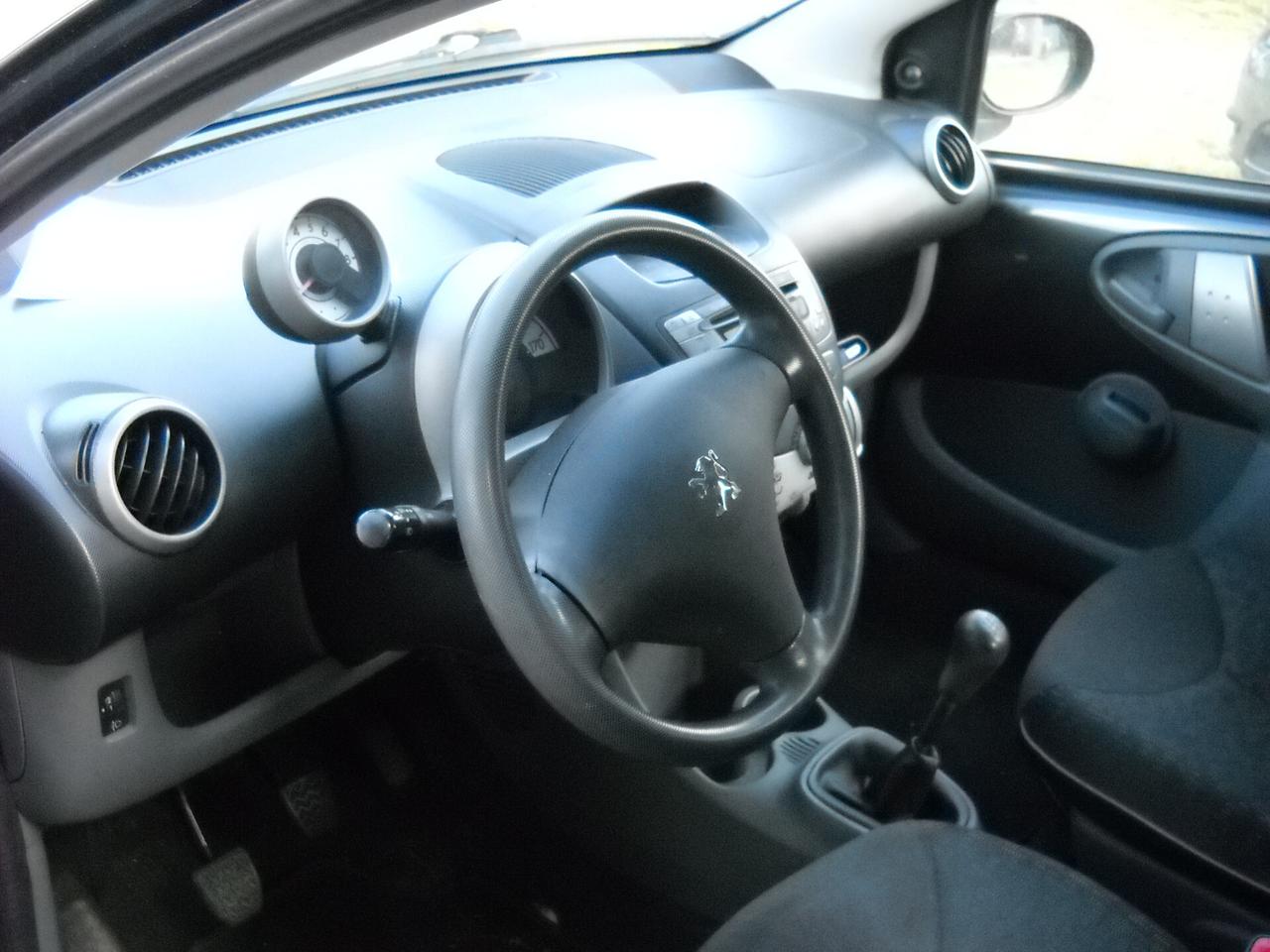 Peugeot 107 1.0 68CV 5p. Plaisir