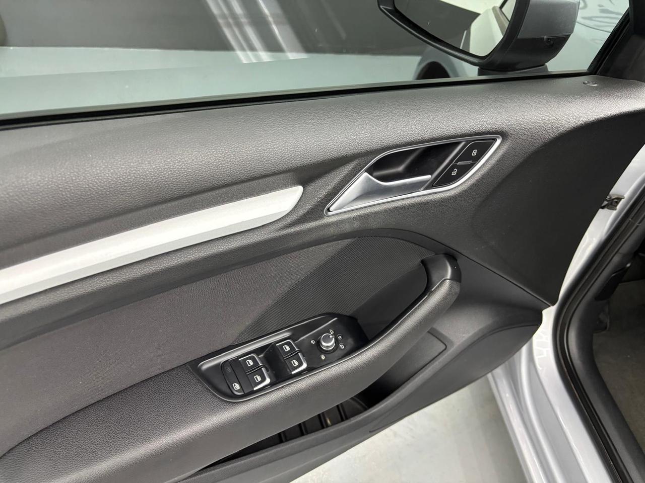 Audi A3 SPB 1.6 TDI clean diesel S tronic Ambition