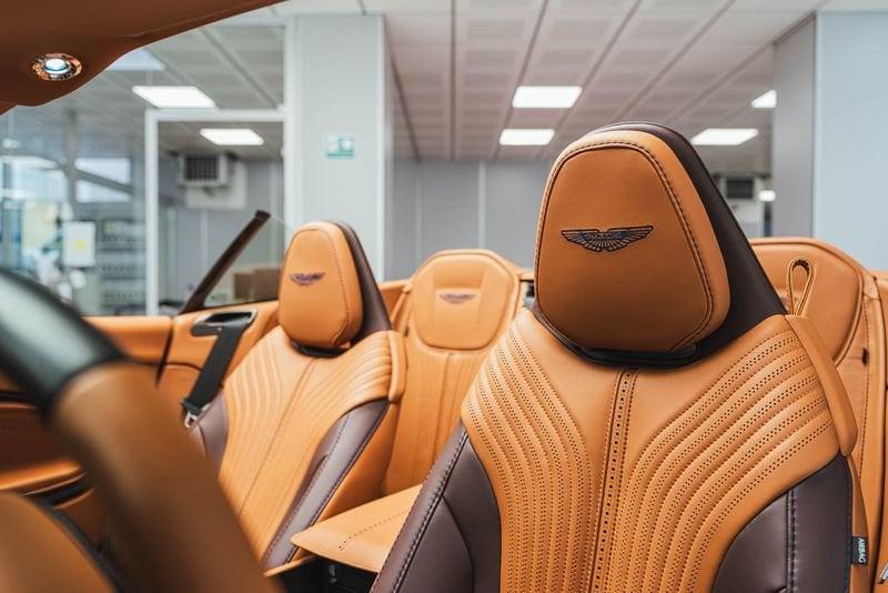 Aston Martin DB11 ASTON MARTIN DB11 VOLANTE