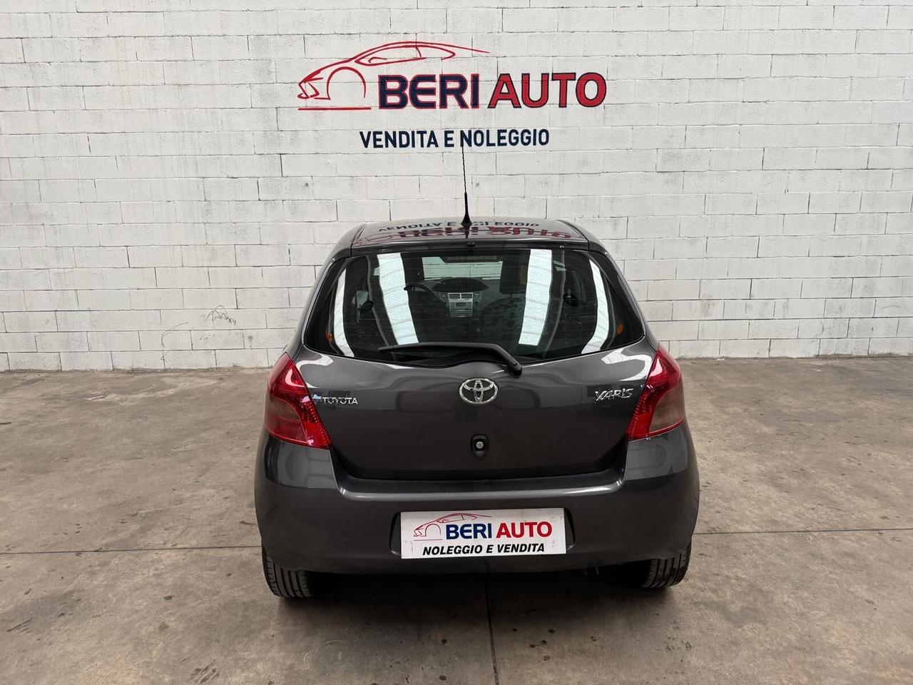 Toyota Yaris 5 porte Navi