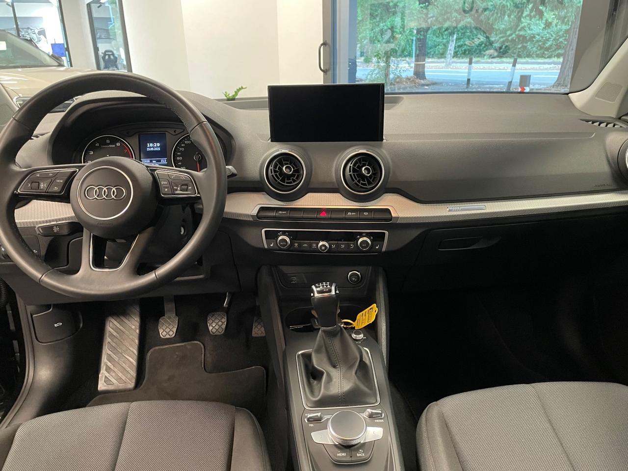 Audi Q2 30 TFSI Business
