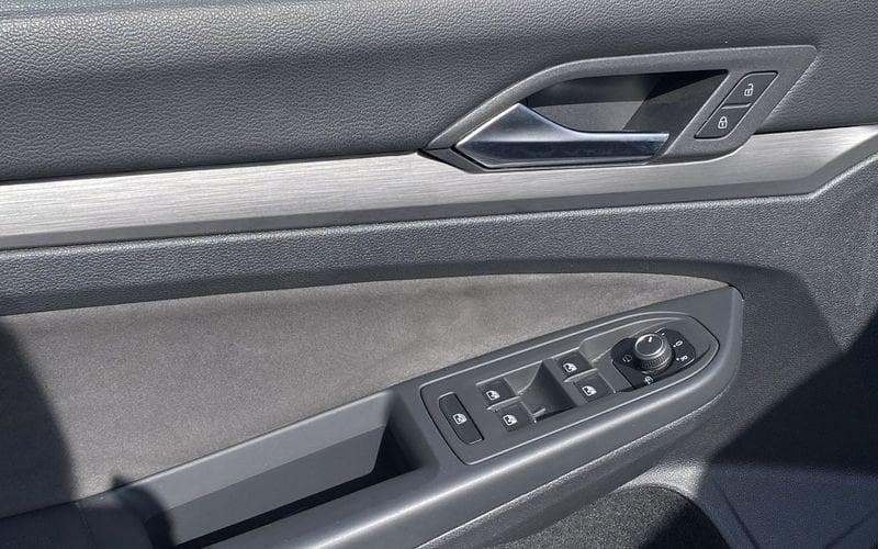 Volkswagen Golf 8 Style 2.0 TDI 150 CV DSG