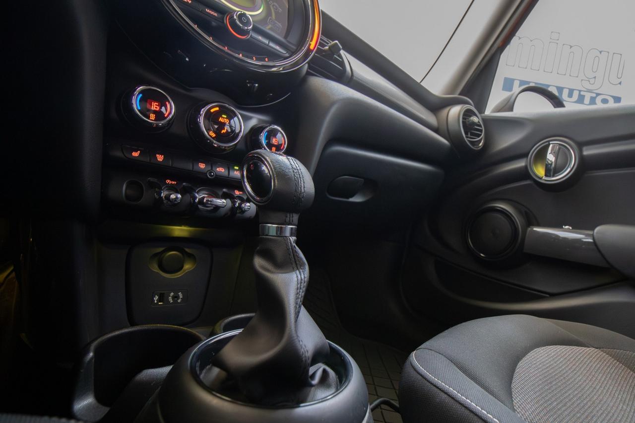 Mini Cooper 5 Porte 1.5 Auto 136cv