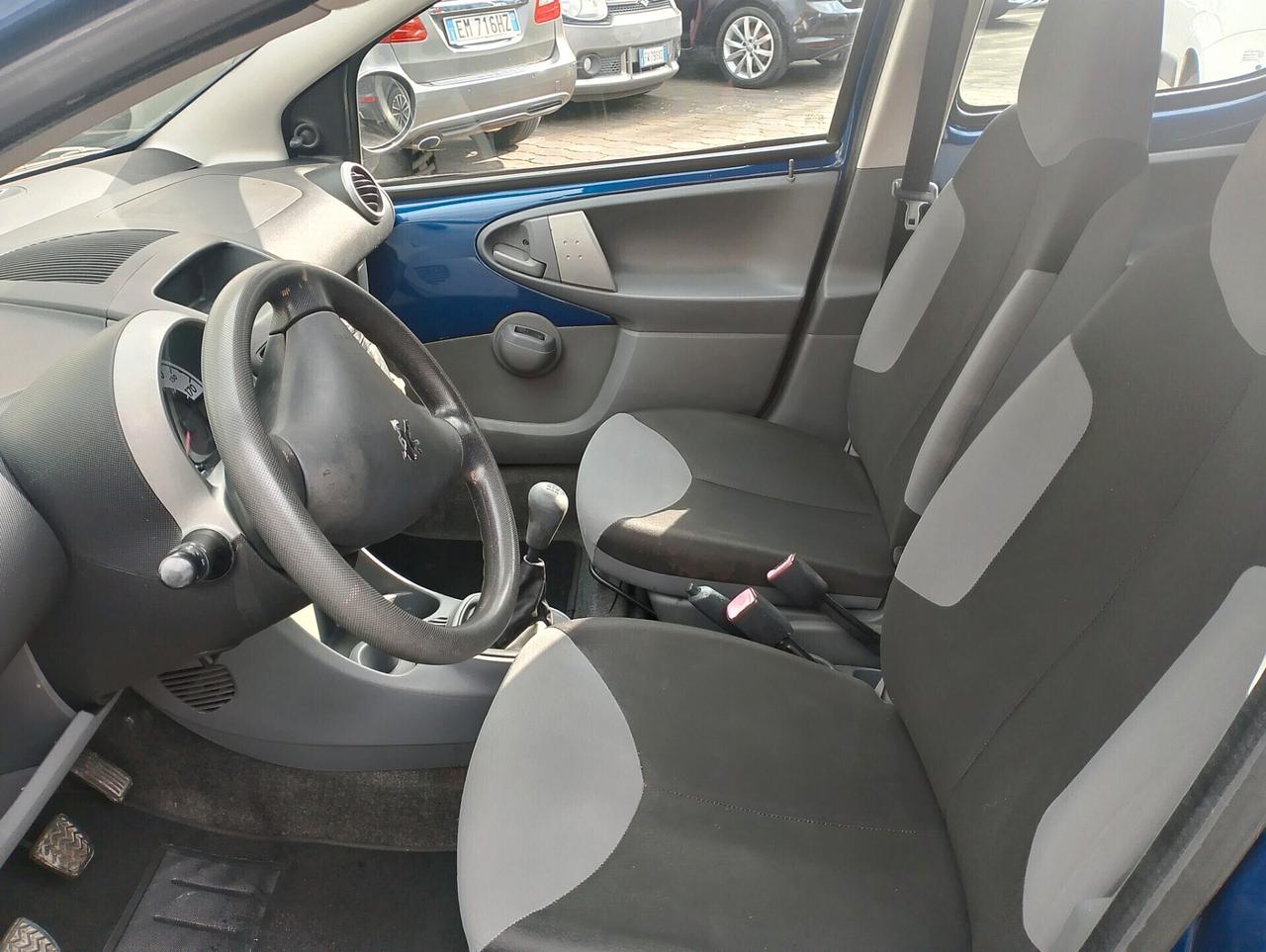 Peugeot 107 1.0 68CV 5p. Sweet Years 2Tronic