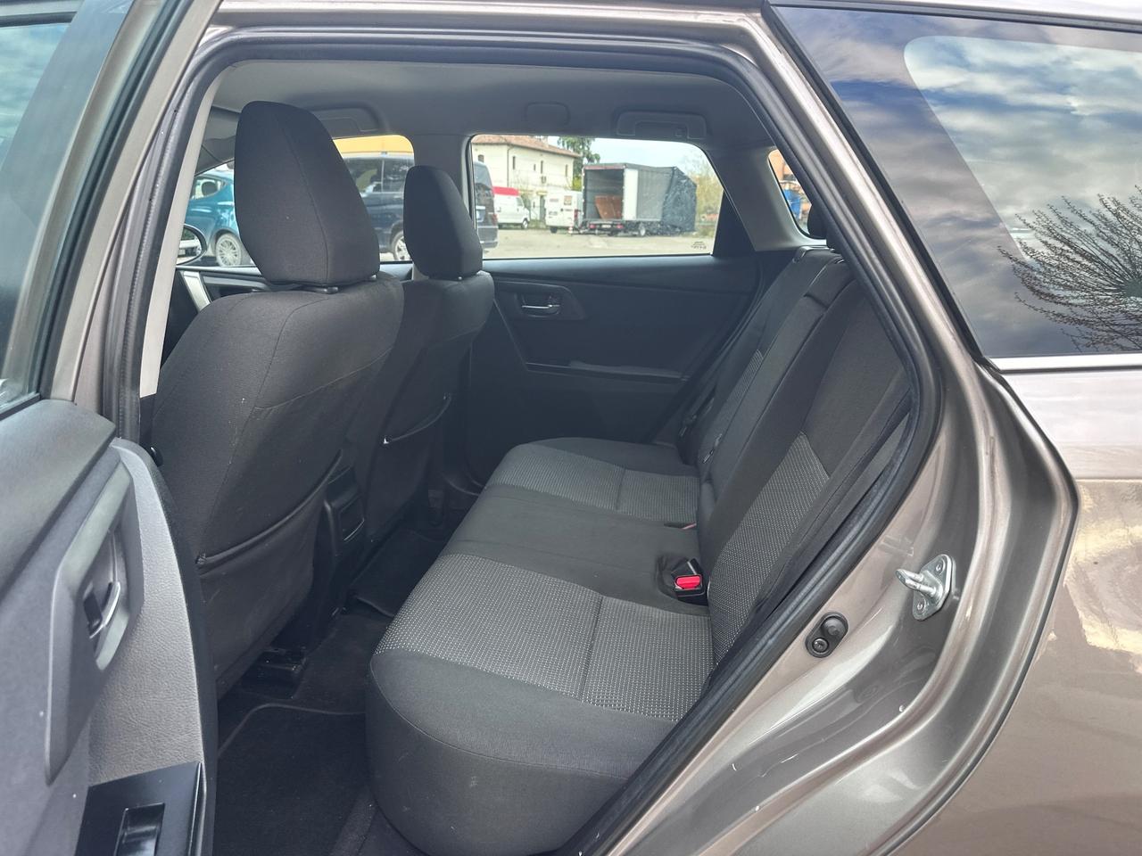 Toyota Auris Touring Sports 1.4 D-4D Lounge