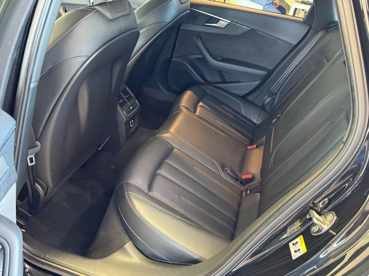 AUDI A4 Avant 2.0 TDI 190CV quattro S-LINE Pelle Cokpit Matrix
