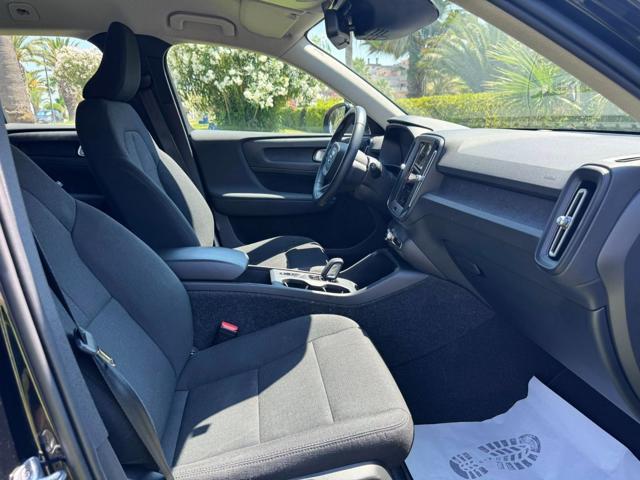 VOLVO XC40 T2 Geartronic Momentum