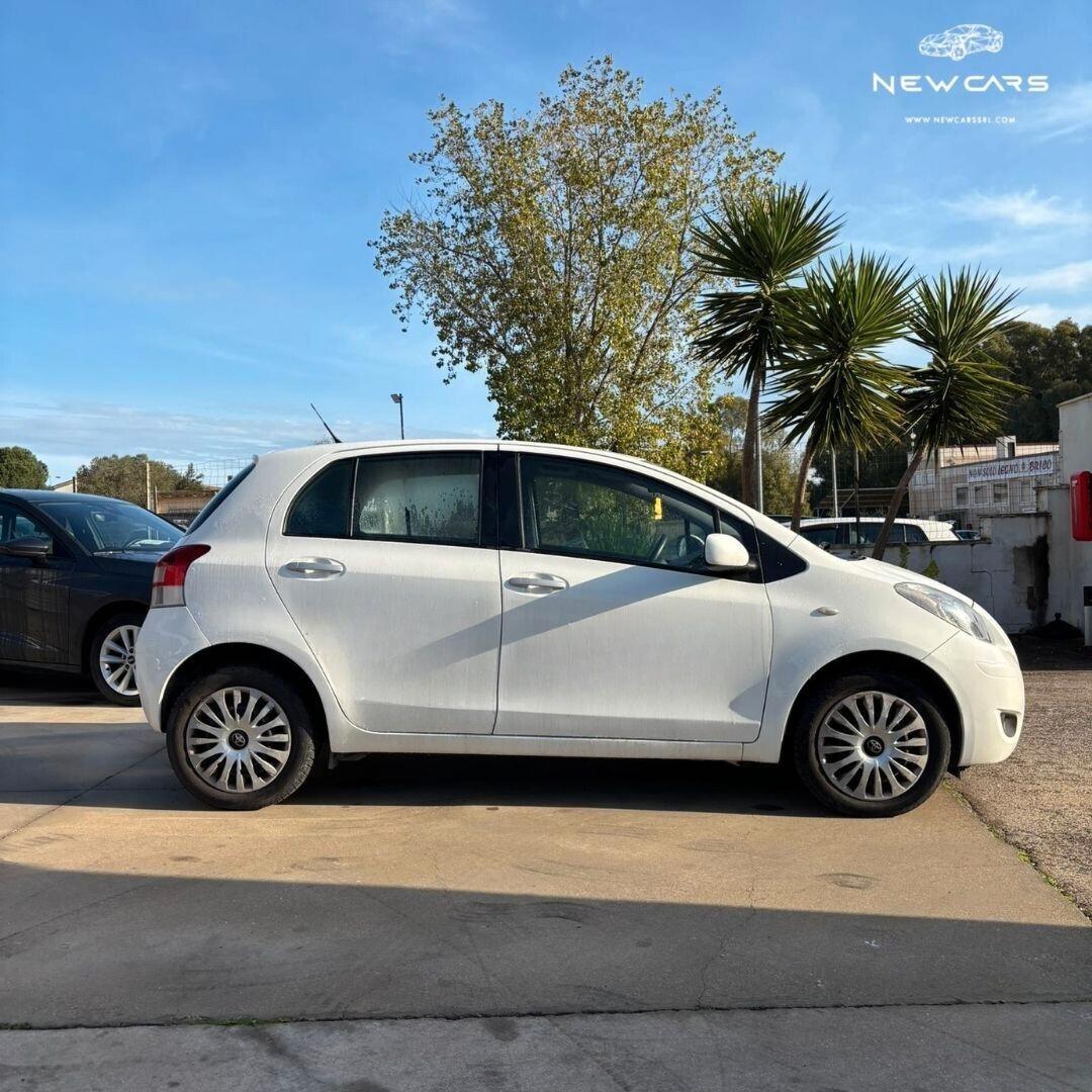 Toyota Yaris 1.0 5 porte Sol