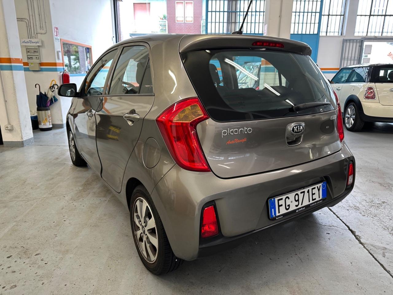 Kia Picanto 1.0 12V EcoGPL 5 porte Glam - Autonavigli