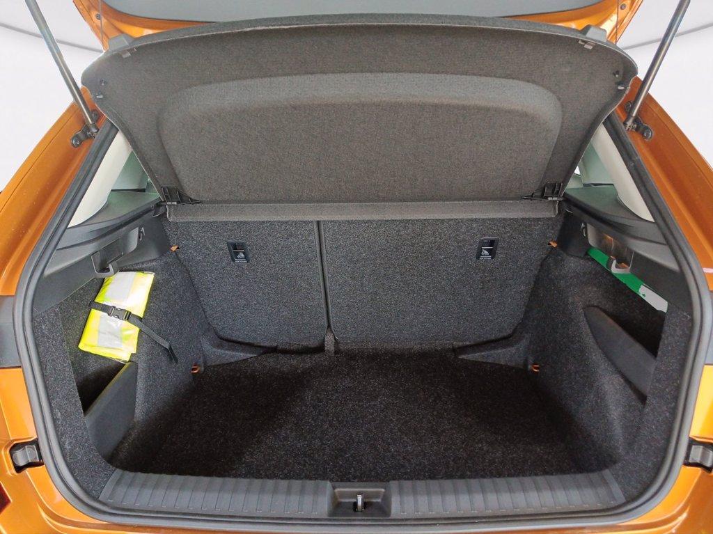 SKODA Kamiq 1.0 tsi black dots 115cv dsg del 2025