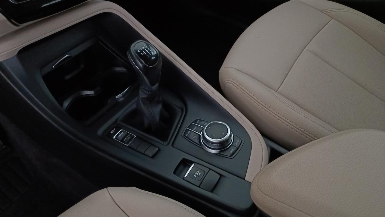 BMW X1 F48 2019 - X1 sdrive18i Advantage 136cv