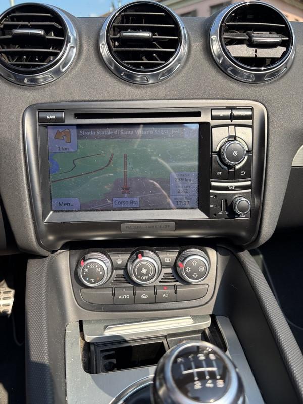 Audi TT Coupe Cabrio 1.8 S-line tfsi XENO-NAVI-19"