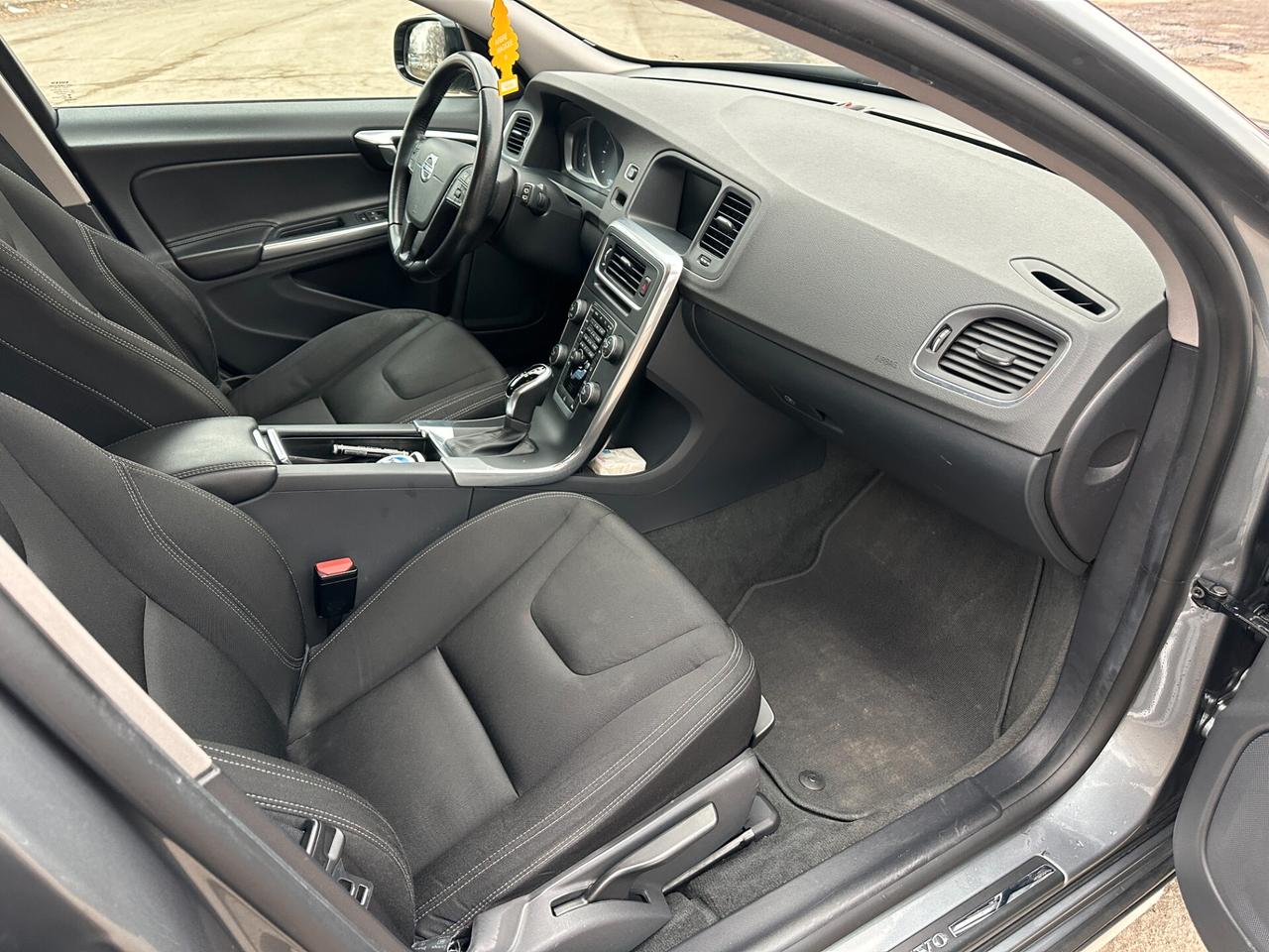 Volvo V60 Cross Country D3 Geartronic Business