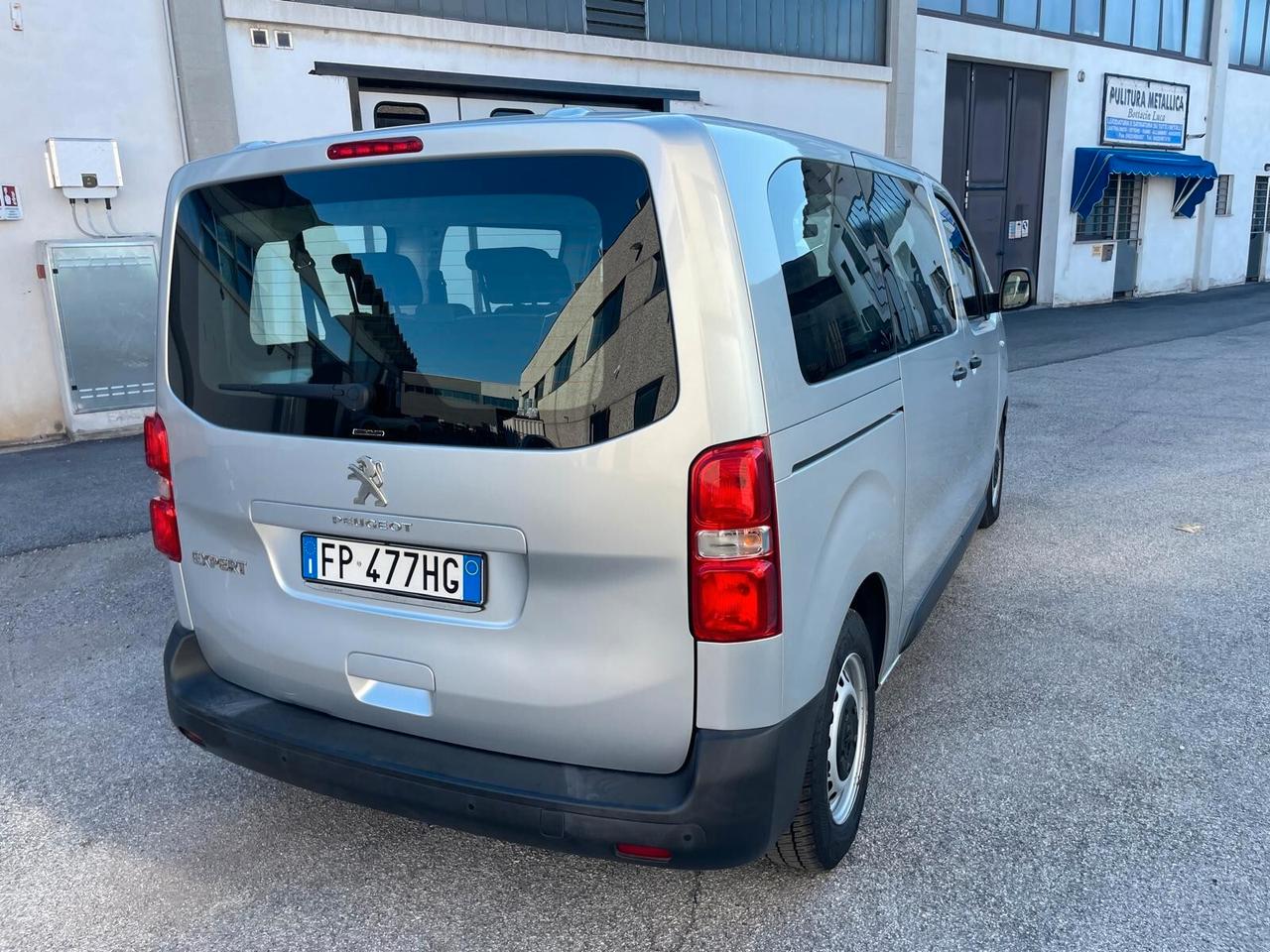 Peugeot Expert BlueHDi 115 S&S PL-TN Combi Standard 9 POSTI