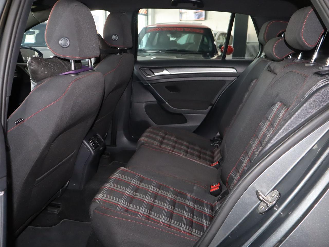 Volkswagen Golf GTI 2.0 TSI GTI #50260