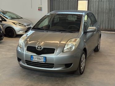 Toyota Yaris 1.0 5 porte Sol