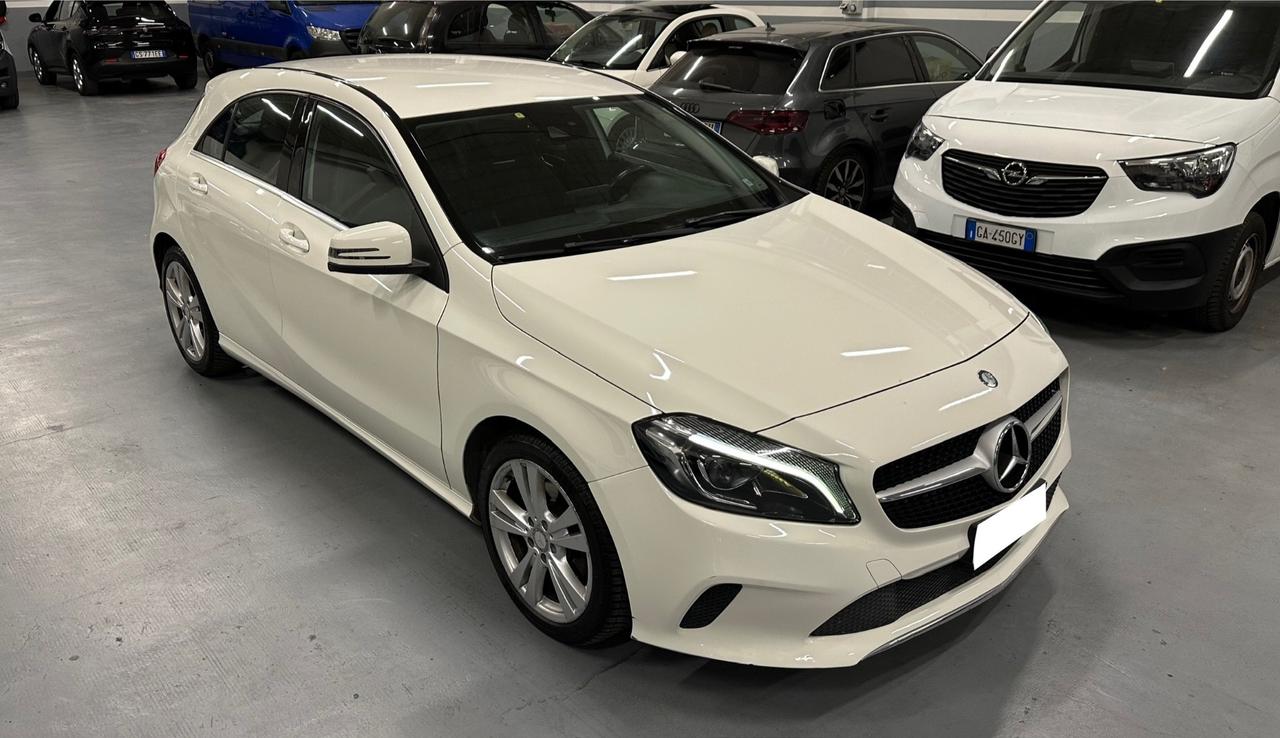 MERCEDES CLASSE 200D 4MATIC PREMIUM