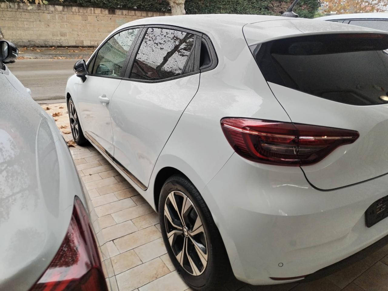 Renault Clio Full Hybrid E-Tech 140 CV 5 porte Intens