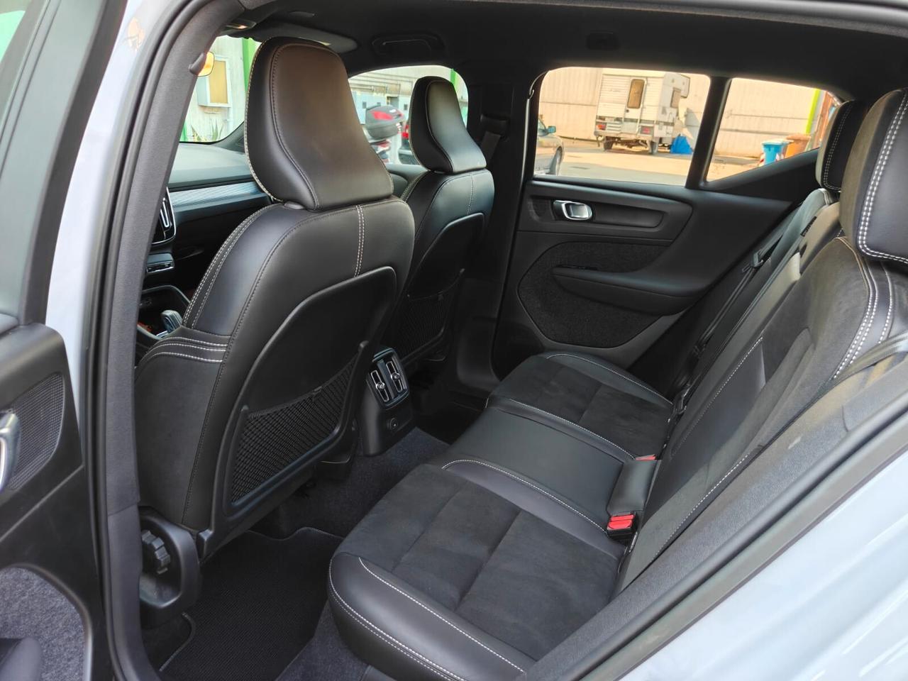 Volvo XC40 T5 Recharge Plug-in Hybrid automatico Plus Dark
