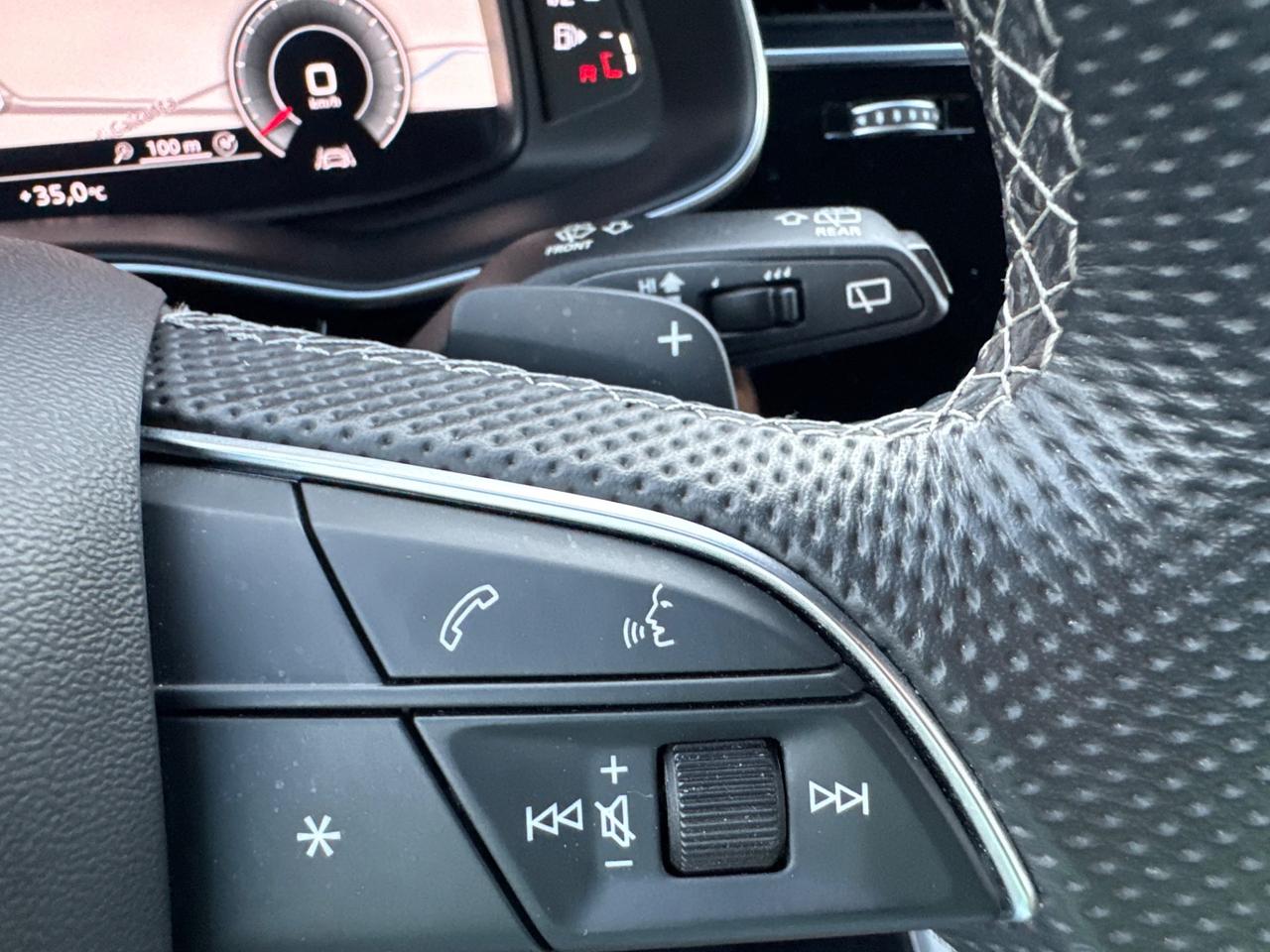 Audi Q8 45 TDI quattro S-Line Sport Tetto
