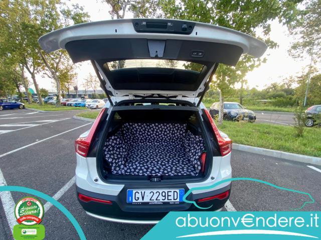 VOLVO XC40 B3 automatico Core