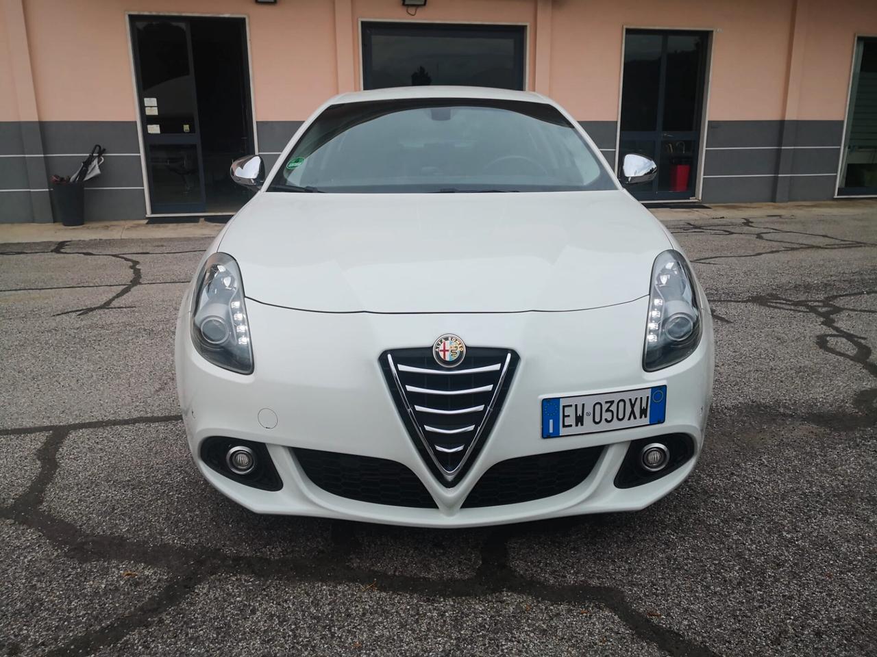 Alfa Romeo Giulietta 1.6 JTDm-2 105 CV ***SENSORI PARK***PELLE/TESSUTO***
