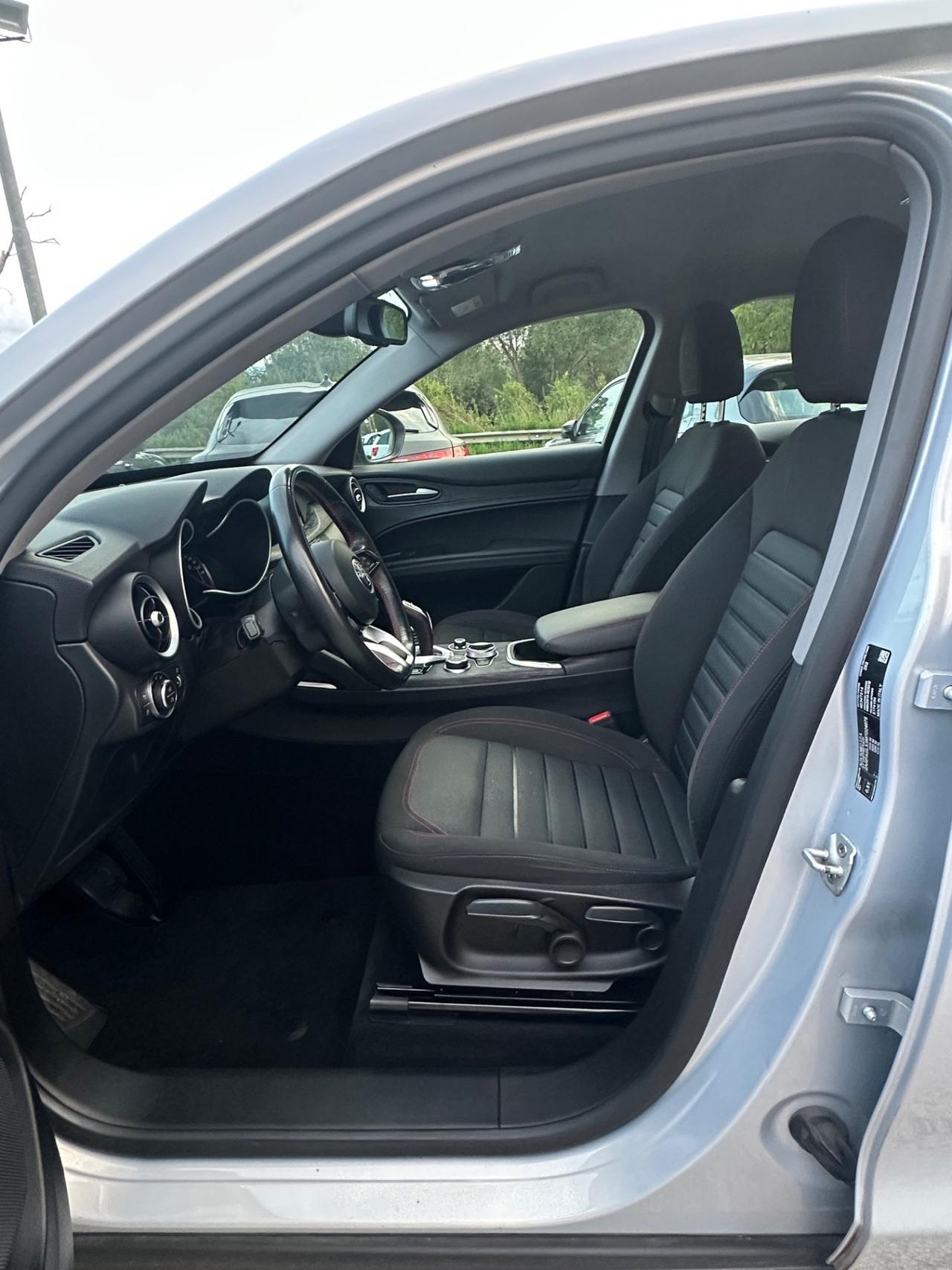 Alfa Romeo Stelvio 2.2 Turbodiesel 160 CV AT8 RWD Business