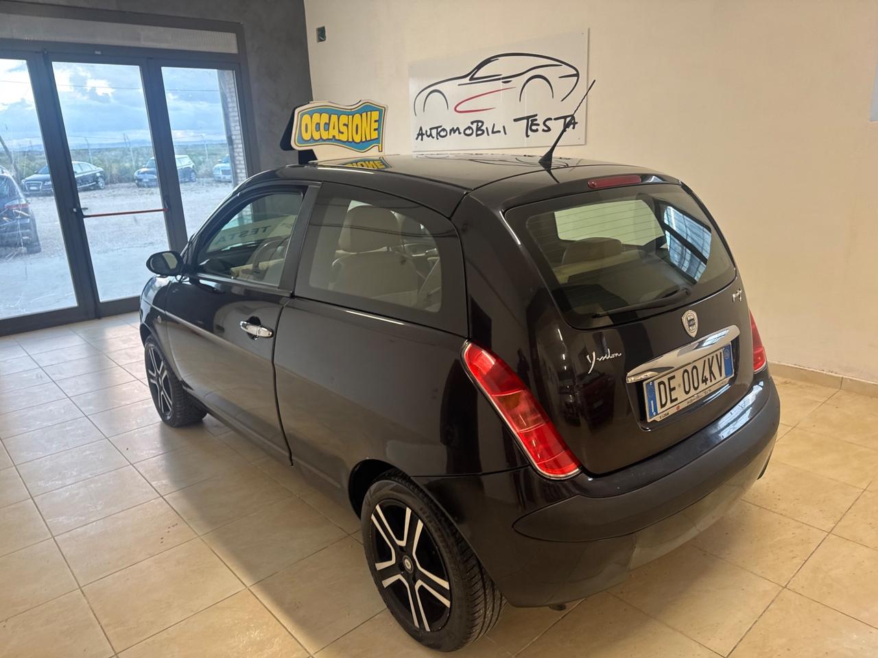 Lancia Ypsilon 1.3 MJT 75 CV Platino