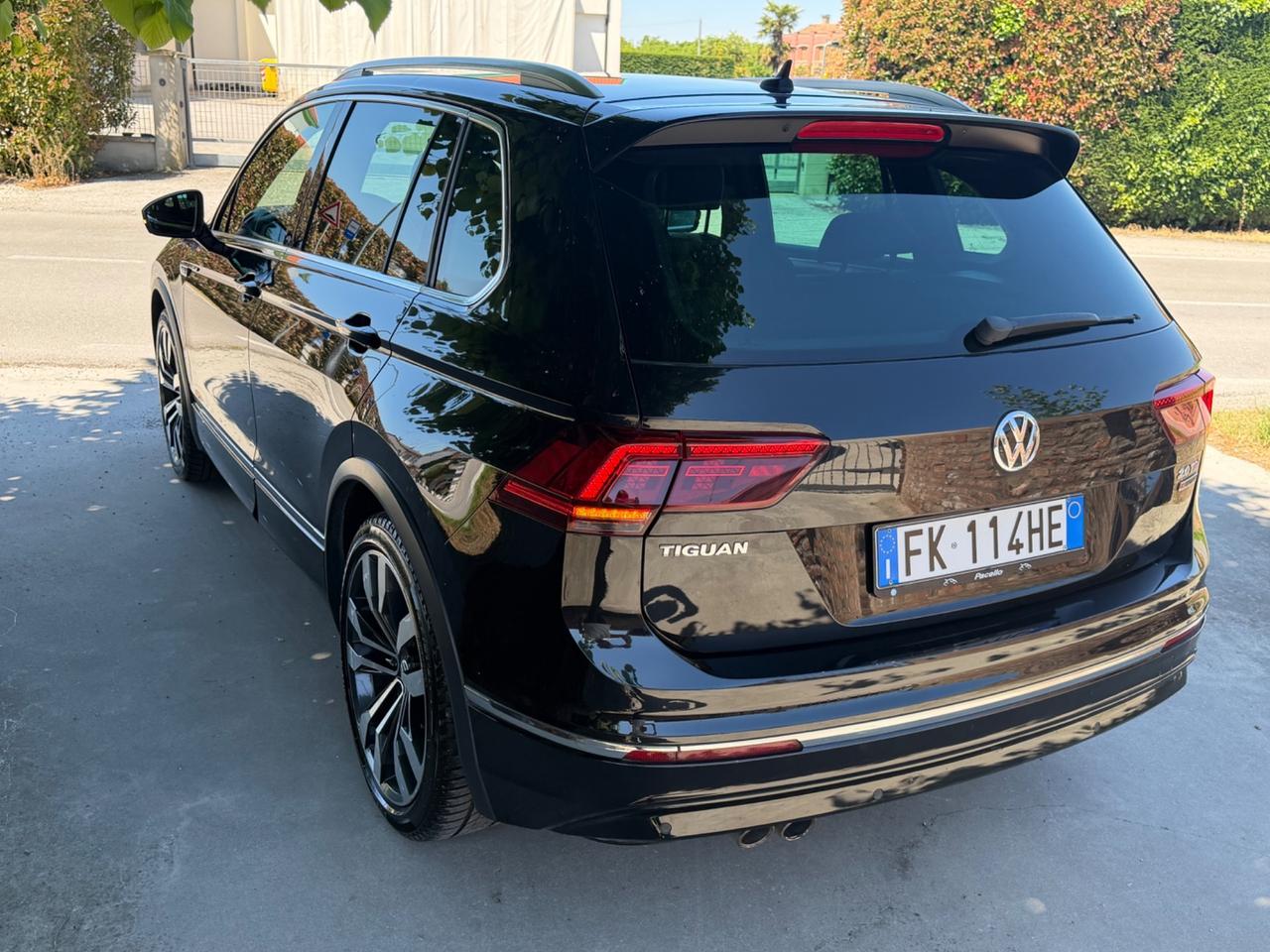 VW Tiguan 2.0 DSG 4MOTION Executive R-Line