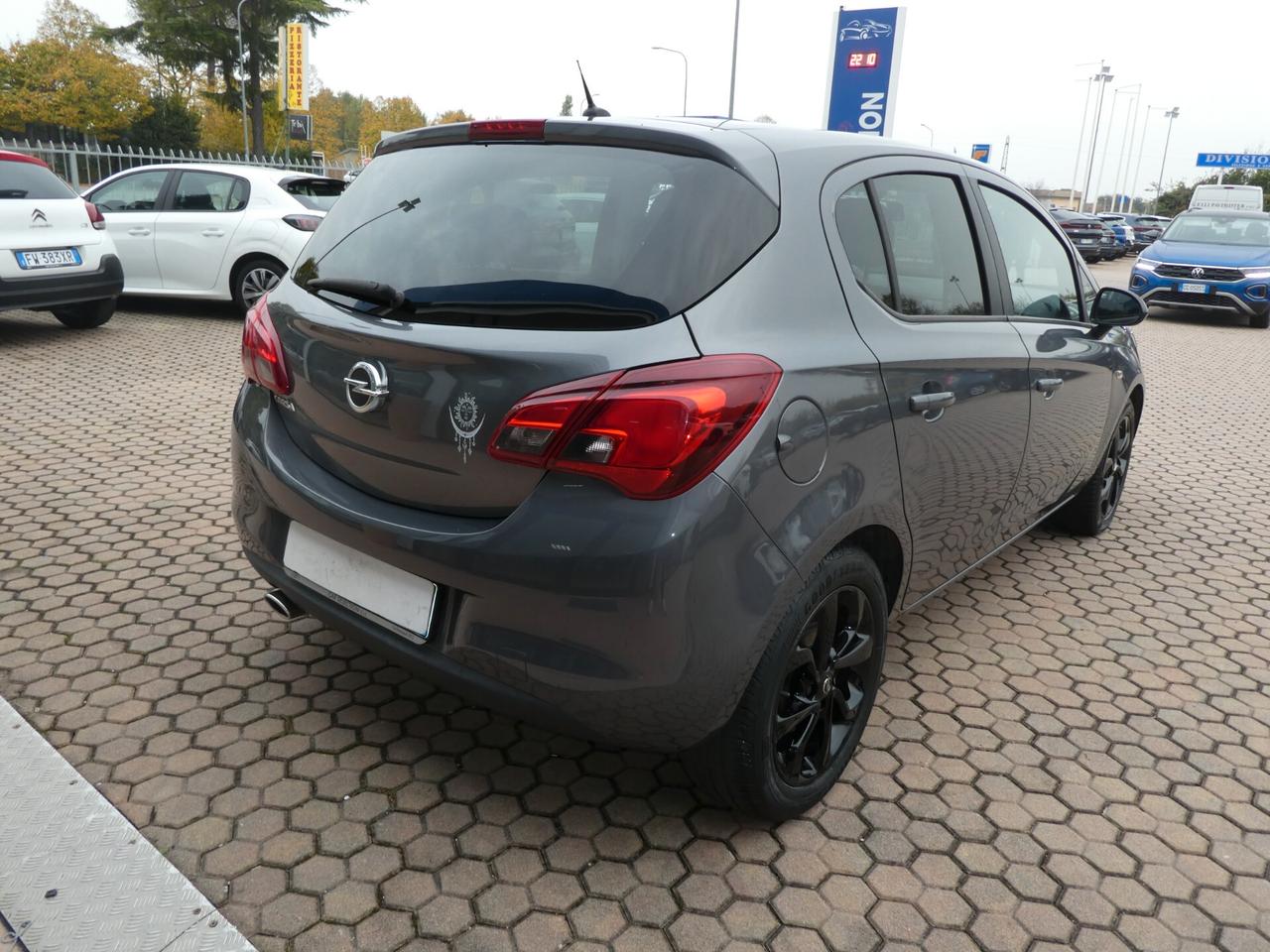 Opel Corsa 1.4 90CV GPL Tech 5 porte OK NEOPATENTATI
