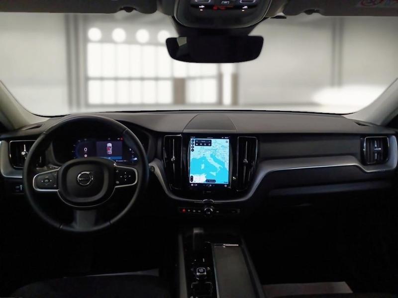 VOLVO XC60 B4 D AWD automatico Momentum Pro MY22