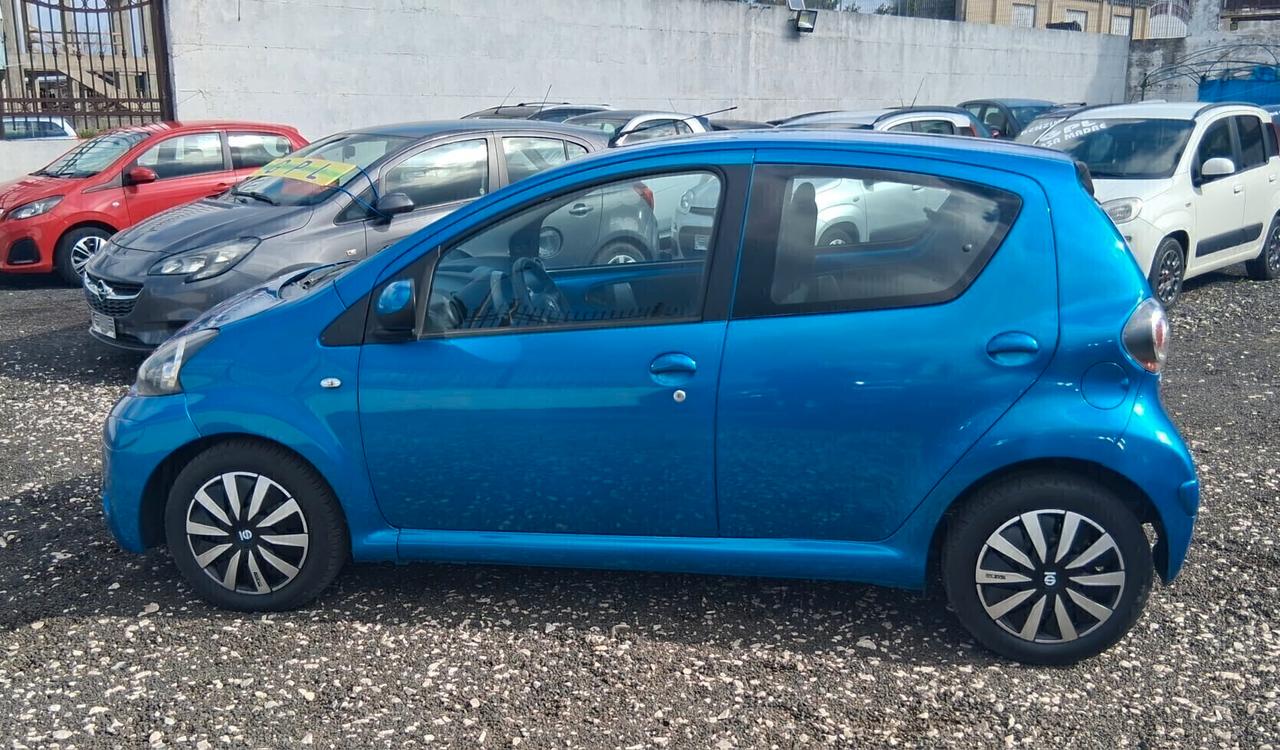 Toyota Aygo 1.0 12V VVT-i 5 porte Cool Soda Connect