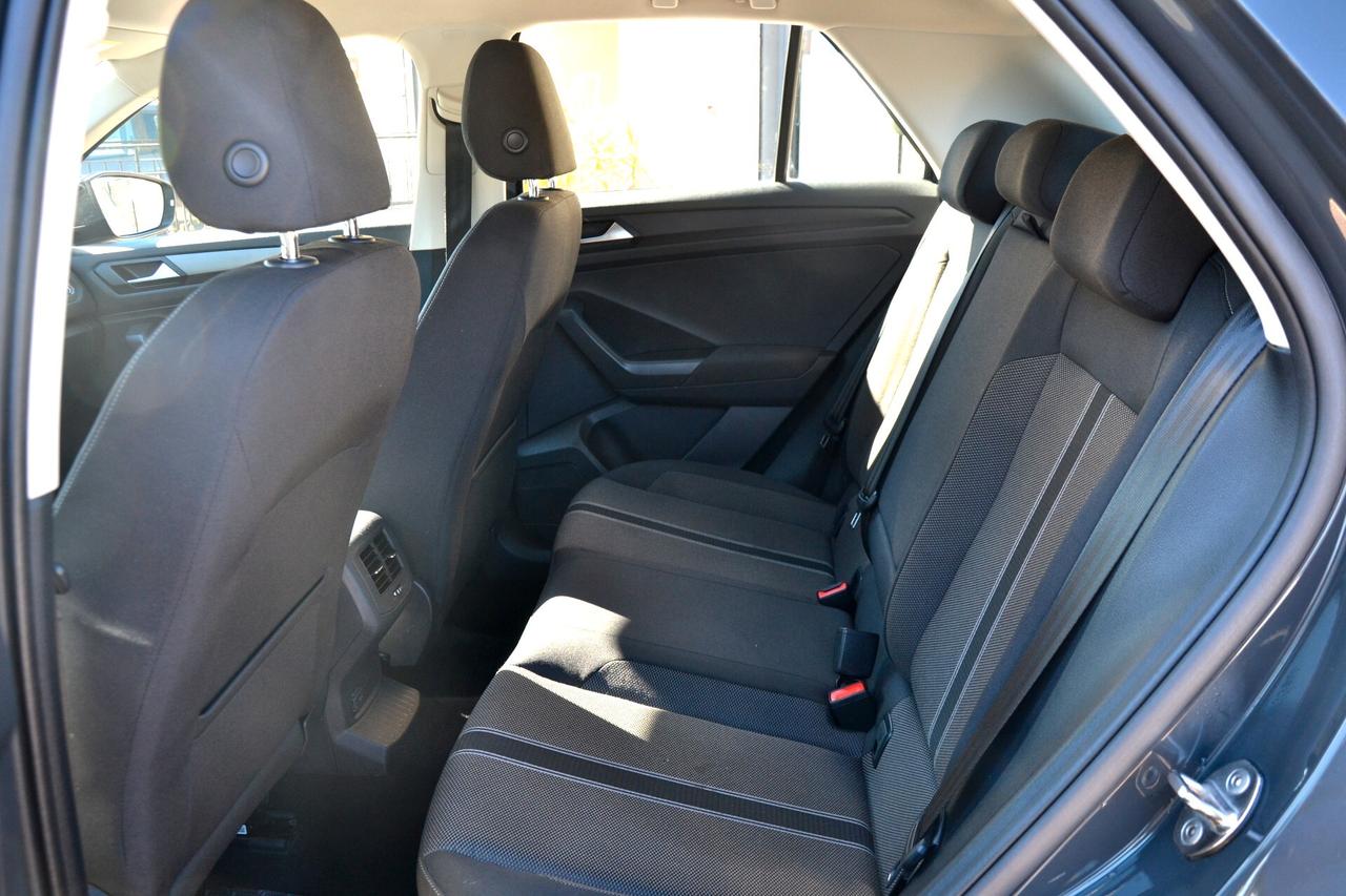 Volkswagen T-Roc 1.6 TDI 116CV STYLE NAVI+RCAM+LED+PDC+CRUISE ADAT.