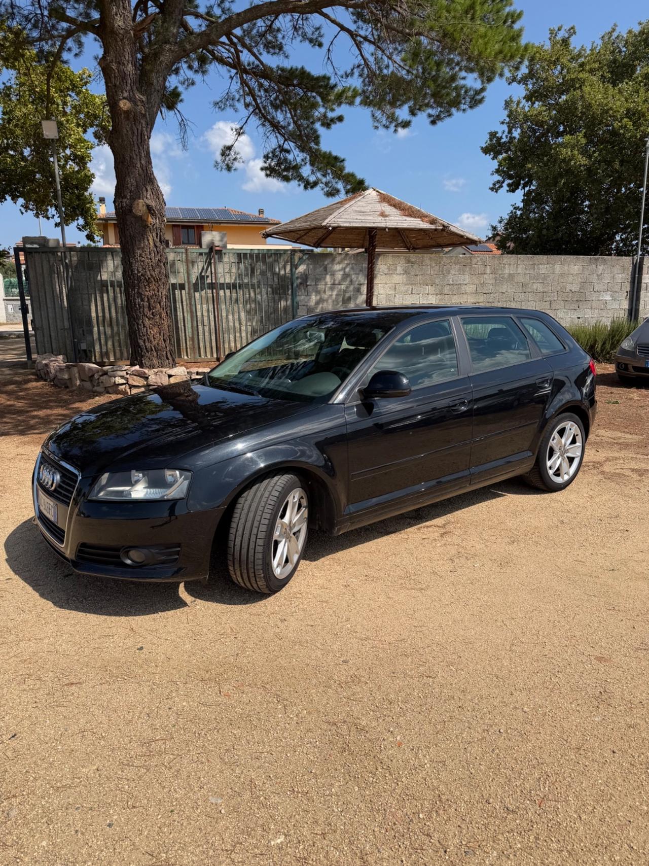 Audi A3 SPB 1.6 TDI 105 CV CR Ambition