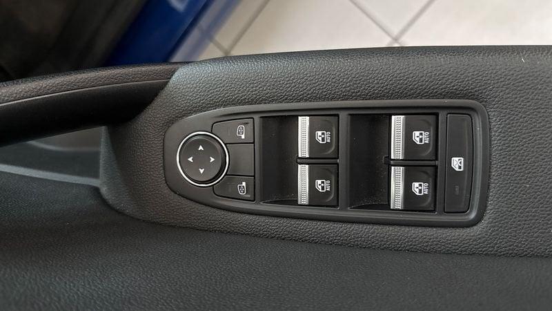 Renault Captur 1.6 E-TECH Plug-in Hybrid 160cv Intens Auto