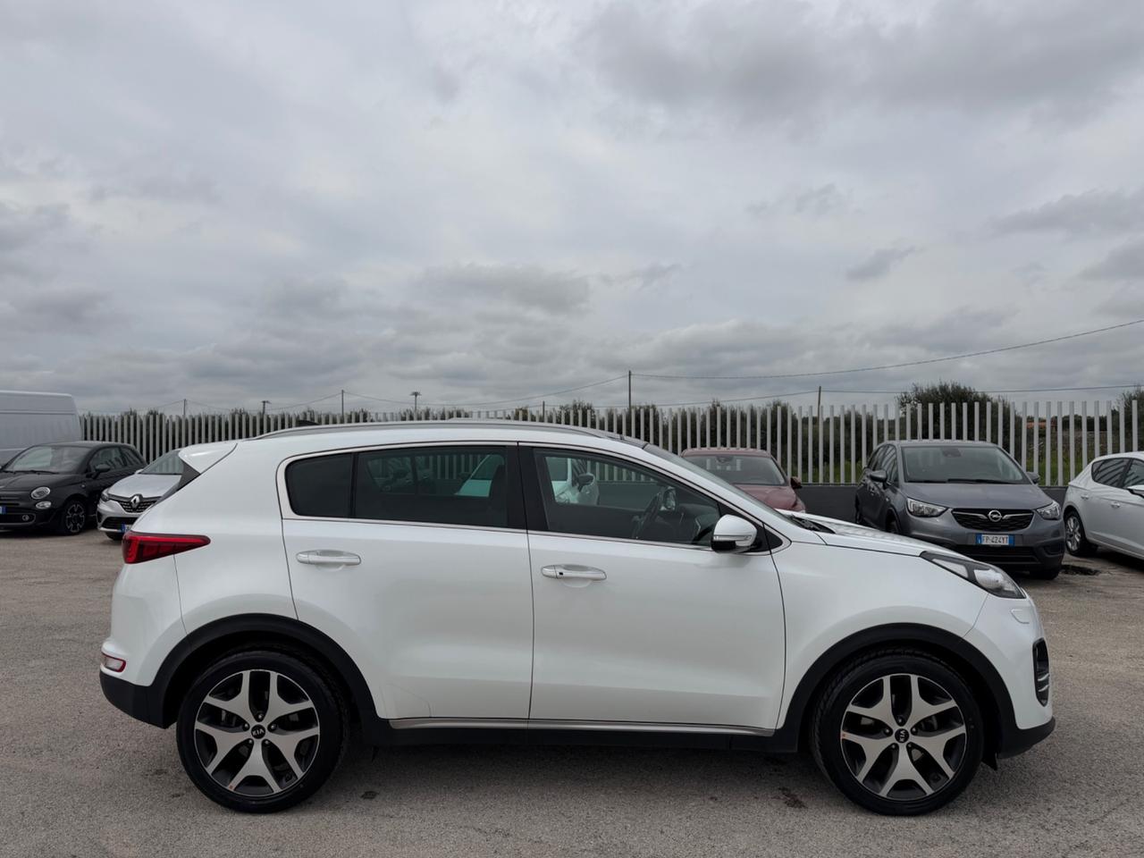 KIA SPORTAGE 1.7 CRD 141 GTLINE FULL TETTO PERLATA