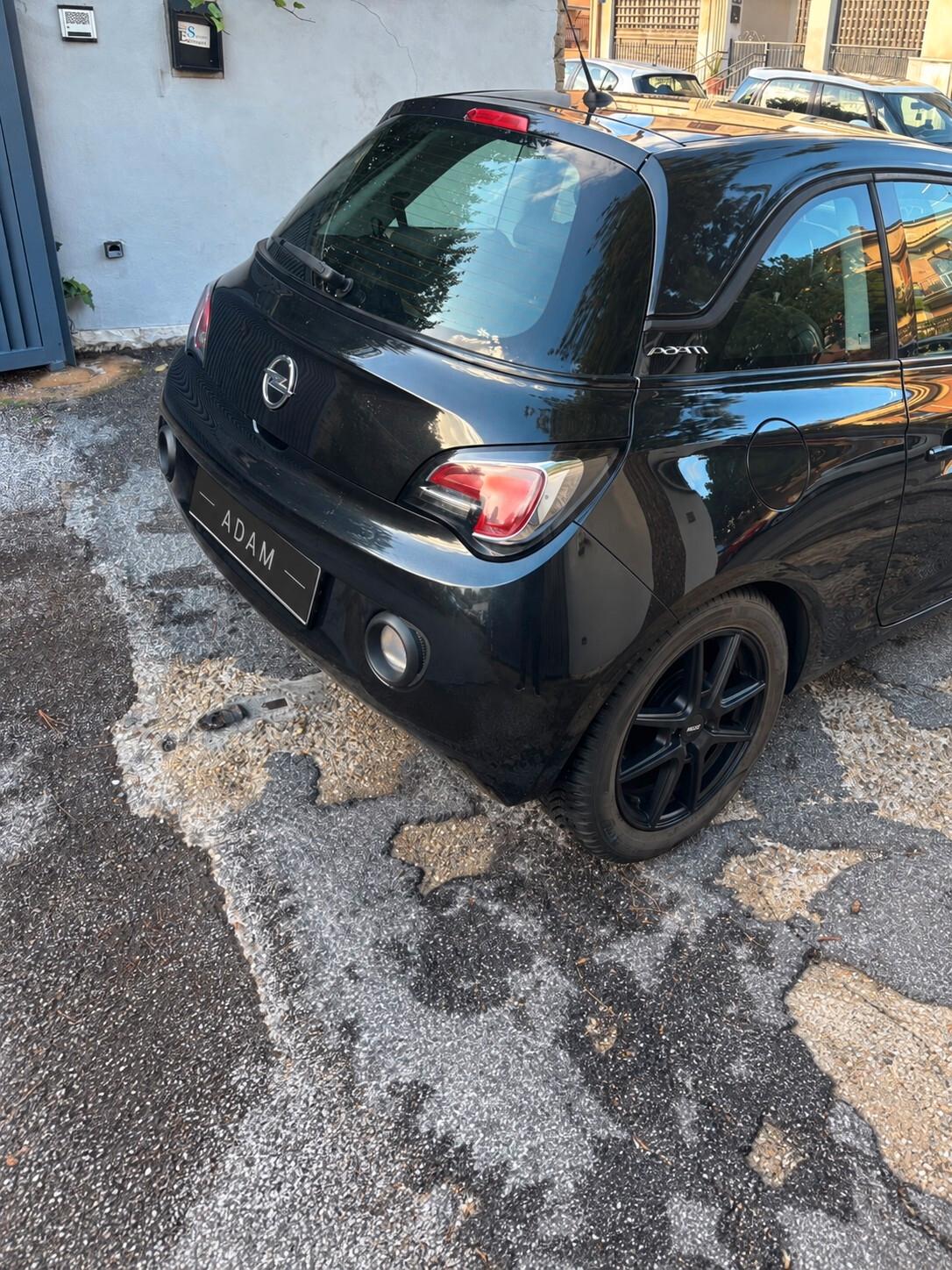 Opel Adam 1.2 70 CV