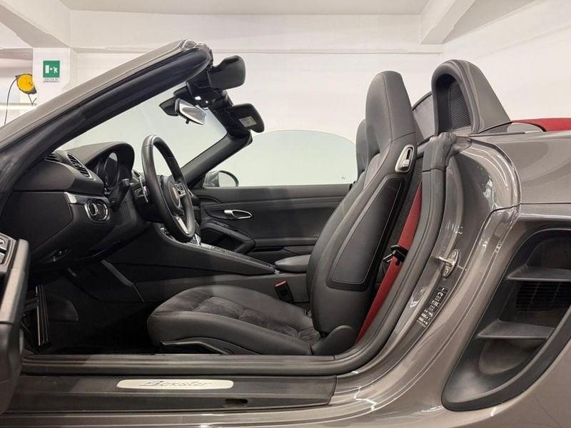 Porsche 718 2.0 Boxster