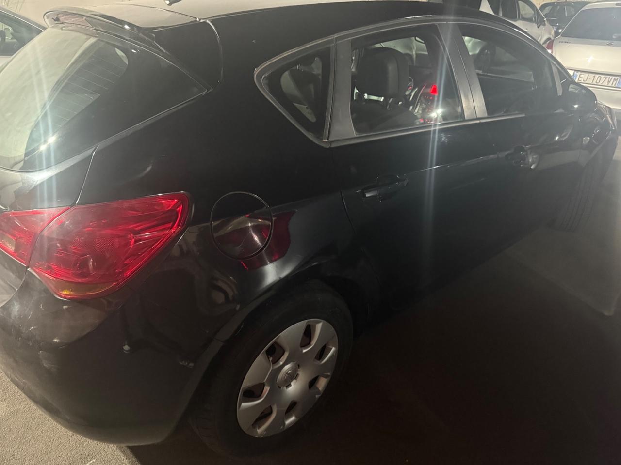 Opel Astra 1.4 100CV GPL 5 porte Elective anno 2011
