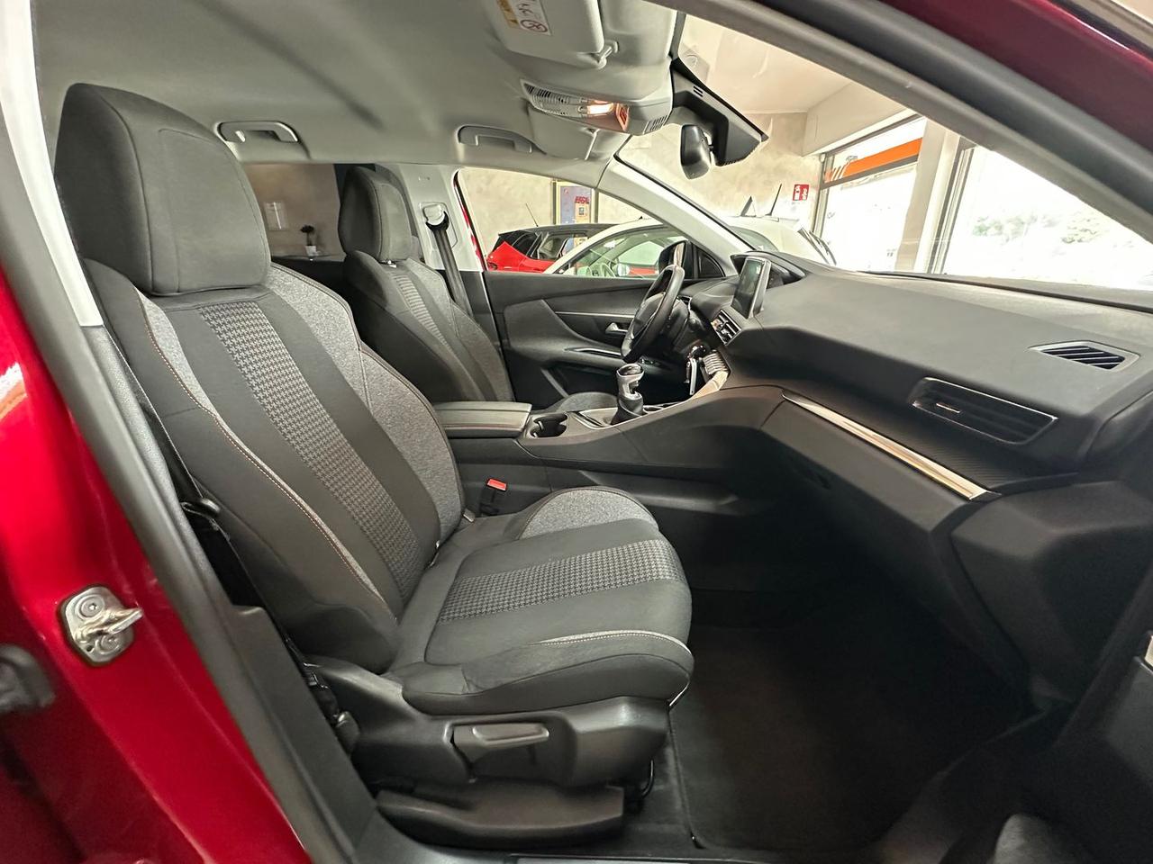 Peugeot 3008 Business 1.5 Blue HDI 130 #5723
